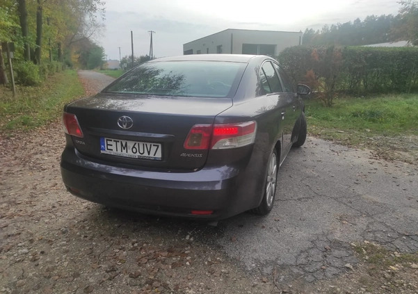 Toyota Avensis cena 27600 przebieg: 194500, rok produkcji 2009 z Lębork małe 46